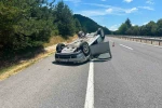 Kontrolden çıkan otomobil takla attı: 3 yaralı