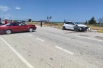 Konya’da 2 otomobilin çarpışması ile 5 kişi yaralandı