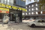 Konya’da dönüş yapmak isteyen otomobil motosikletle böyle çarpıştı