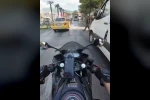 Kör noktada kalan yayaya motosiklet çarptı, o anlar kask kamerasında