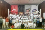 Körfez’de 45 karateci bir üst kuşağa terfi etti