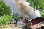 Kozan’da yayla evindeki yangın ormana sıçradı, ekipler müdahale ediyor