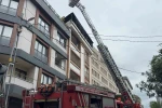 Küçükçekmece’de çatı yangını