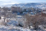 Kulp’ta tüm sokaklar buz tuttu, araçlar yola çıkamadı