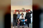 Kumbarasındaki parayı Eskişehirspor’a bağışlayan Hüseyin Buğra’ya sürpriz hediye