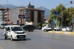 Kural tanımaz trafik magandaları kazaya davetiye çıkarıyor 