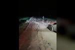 Kurtalan’da otomobil çamura saplandı
