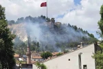 Kütahya Hisar Kalesi’nde yangın paniği