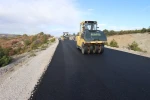 Kütahya köylerinde asfalt çalışmaları devam ediyor