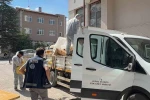 Kütahya’da emekli profesörün iki dairesinden tonlarca eşya ve çöp çıktı