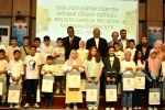 Kütahya’da hafızlık projesini kazanan öğrenciler ödüllendirildi