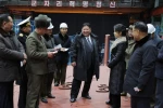 Kuzey Kore lideri Kim, inşası süren dev nükleer denizaltını denetledi