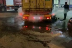 Lastik sebebiyle yanan tırı 10 kilometre sürüp itfaiyeye yetiştirdi