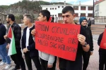 Lise öğrencileri Gazze için yürüdü
