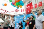 Lösemiyi yenen 11 yaşındaki Ali Demir için binlerce balon göğe yükseldi