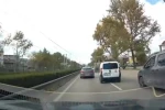 Makas anı kamerada...Kazaya ramak kaldı