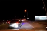 Makas atan sürücü tehlikeli anlara neden oldu