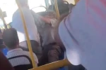 Malatya’da 2 yaşlının yolcu otobüsündeki ilginç kavgası kamerada