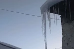 Malatya’da buz sarkıtları metreyle ölçüldü