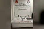 Maltepe’de uyuşturucu operasyonu: Manyetik kartlı zuladan yüklü miktarda para ve silah çıktı