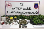 Manavgat’ta 2 kilo kubar esrar ve 130 kök kenevir ele geçirildi