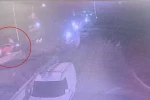 Manavgat’ta önce kamyona ardından site duvarına çarptı: 1’i çocuk 4 yaralı