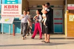 Mangal ateşine düşen çocuk yaralandı