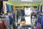 Mankenin üstündeki 1000 TL’lik montu kendi malıymış gibi gitti