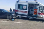 Mardin’de ambulans, tır ve otomobilin karıştığı kazada 3 kişi yaralandı 
