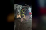 Mardin’de pet şişe yüklü tır devrildi: 1 yaralı