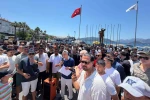 Marmaris’te esnaf, Kapalı Çarşı’nın üzerinin açılmasını protesto etti