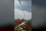 Marmaris’te oluşan hortum kameraya yansıdı