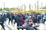 Mecidiyeköy’de izinsiz yürüyüşe polisten müdahale