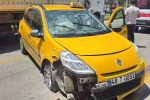 Menteşe’de park halindeki araçlara çarpan taksinin sürücüsü yaralandı