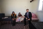 Merhametiyle Türkiye’ye örnek olan 80 yaşındaki anne ve ömrünü adadığı 61 yaşındaki engelli kızının Vali’yle sohbetleri yürekleri ısıttı