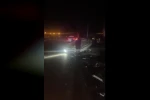Mermer bloklara çarpan otomobilin sürücüsü yaralandı