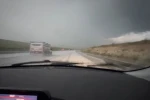 Meteoroloji uyarmıştı: Kars’ta dolu yağışı yolları beyaza bürüdü