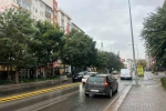 Meteorolojinin uyarısını dikkate almayan vatandaşlar yağmur altında kaldı 