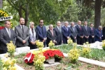 Metin Oktay, kabri başında dualarla anıldı
