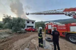 Milas’taki çatı yangını söndürüldü