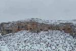 Milyonlarca yıllık vadi beyaza büründü 