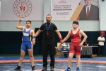 Minikler minderde kozlarını paylaştı