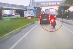 Motosiklet dolmuş minibüse arkadan çarptı: 1 yaralı