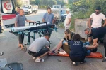 Motosikletiyle yola savrulan sürücü yaralandı