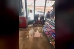 Muş’ta sağanak ve dolu yağışı: İş yerlerini su bastı