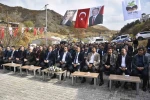 Mutki’de mezbahane ve halı saha açılışı yapıldı