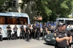 NATO karşıtı eylem yapan gruba gözaltı