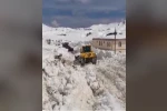 Nemrut’ta kar 5 metreyi buldu