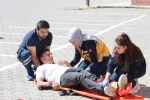 Öğrencilere uygulamalı ilk yardım eğitimi verildi