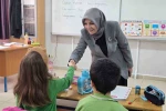 Öğrencilerle bayrak temalı derste buluştu